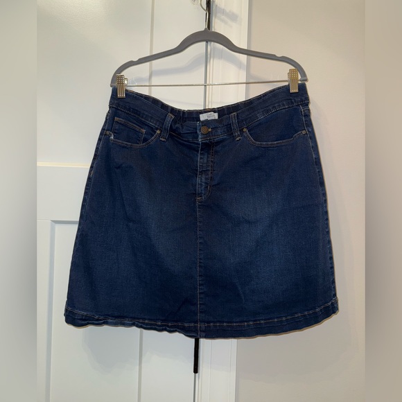 croft & barrow Dresses & Skirts - Croft & Barrow Dark Blue Mini Skirt